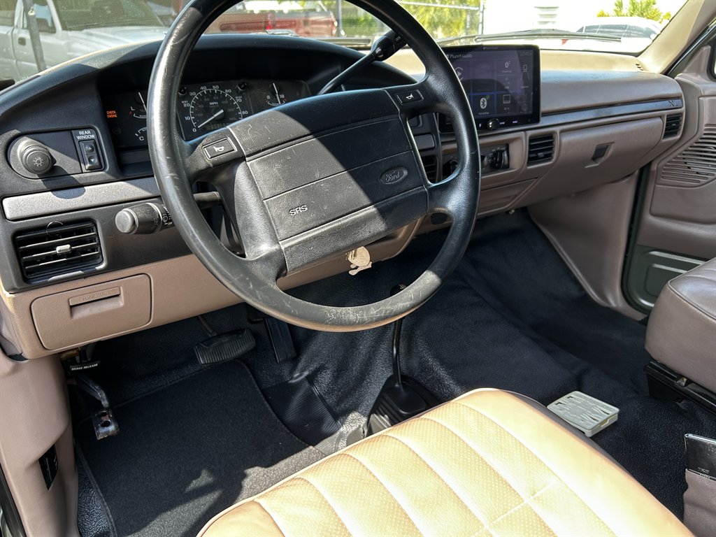 1995 Ford Bronco - Photo 10