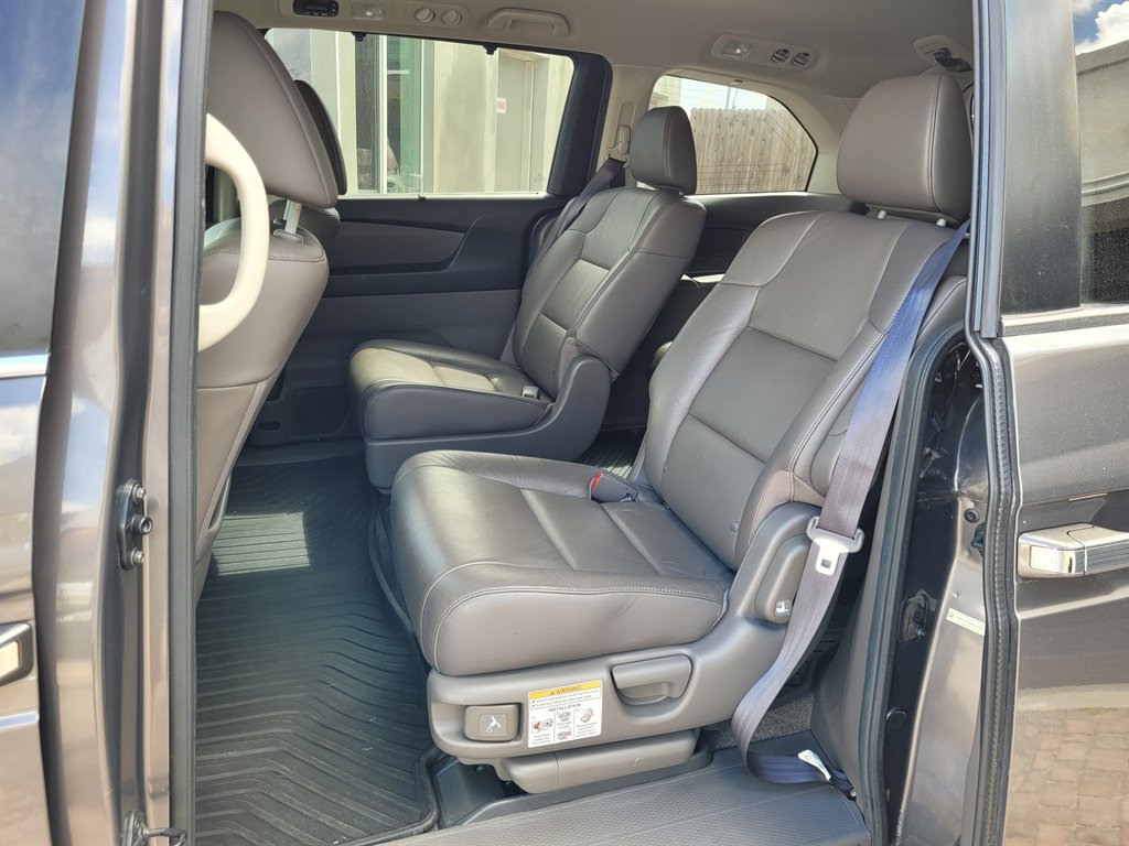 2013 Honda Odyssey EX-L - Photo 11