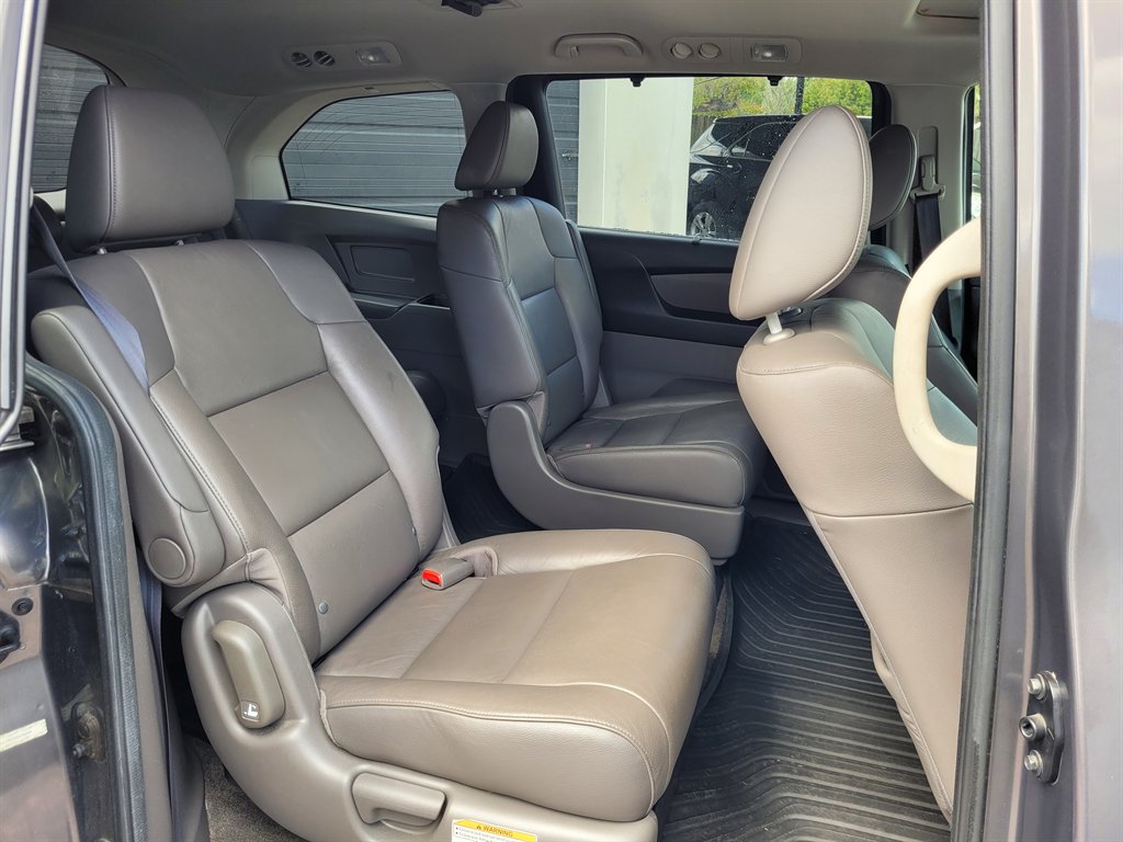 2013 Honda Odyssey EX-L - Photo 18
